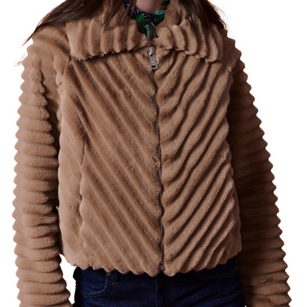 Bernardo Chevron Groove Faux Fur Jacket BRAND NWT! NEVER WORN! Size XS